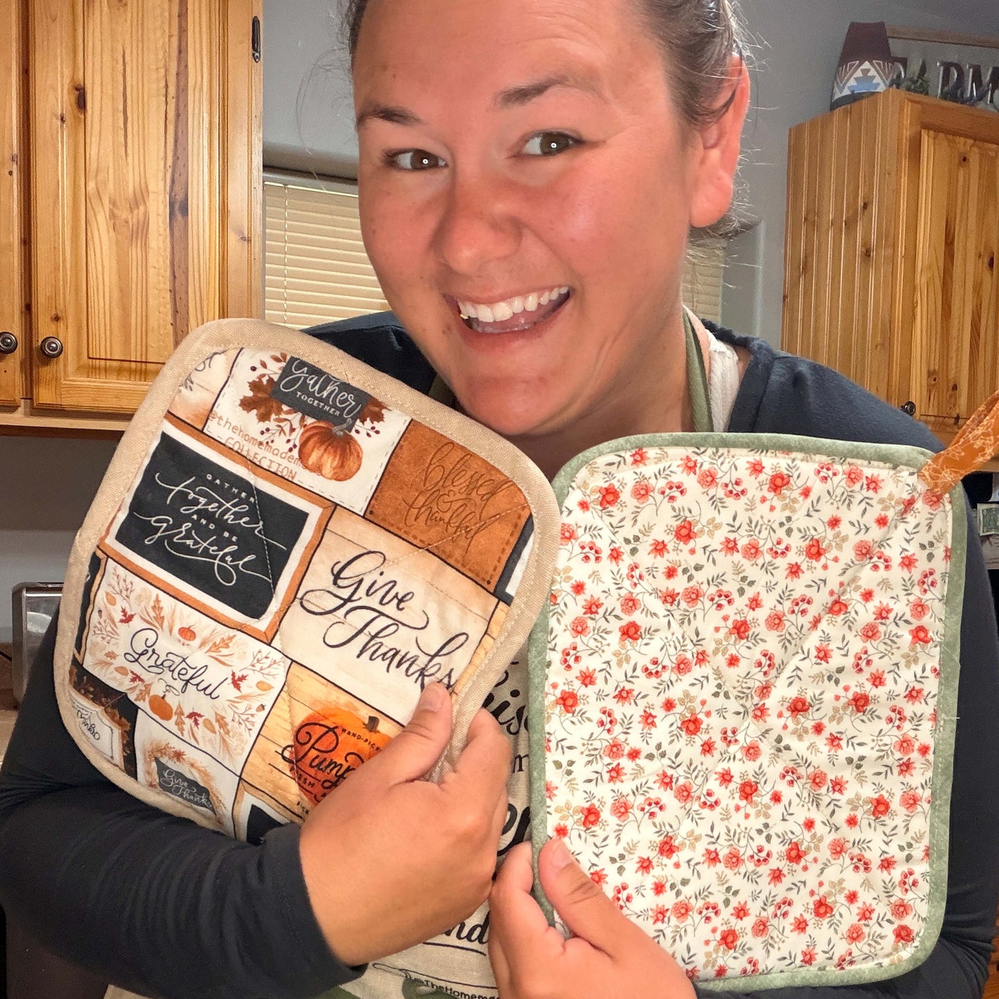 Thanksgiving — Hot Pad & Oven Mitt